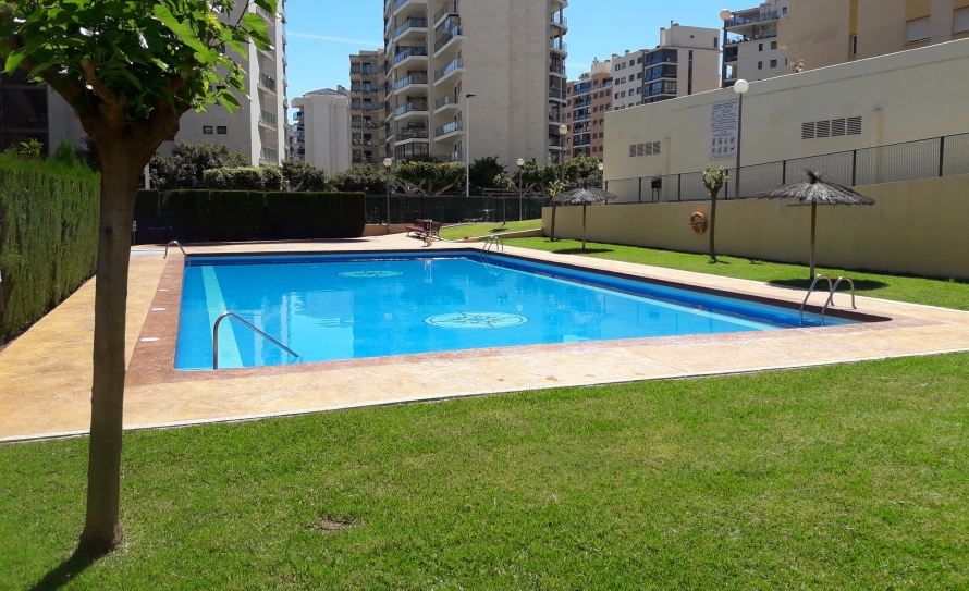 cala-villajoyosa-benidorm-apartment-pool1