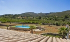 lliber-chalet-villa-pool-views12