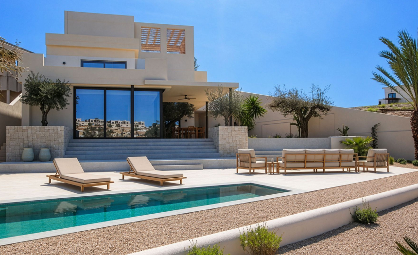 chalet-villa-la-marina-for-sale2