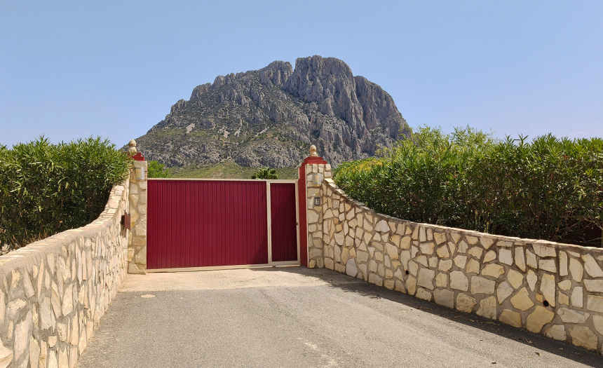 finestrat-finca-country-house-alicante-pool8