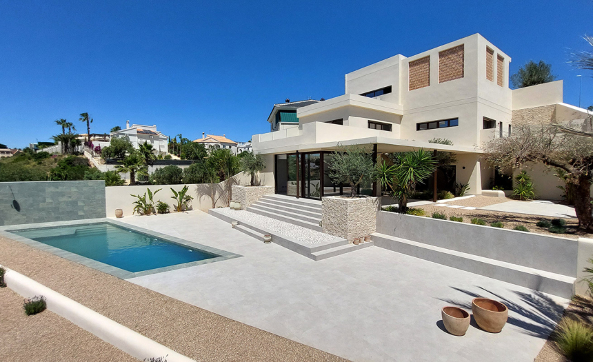 luxury-villa-la-marina-spain-for-sale-pool1