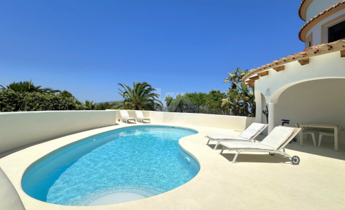 renovated-villa-for-sale-cumbre-del-sol (6)