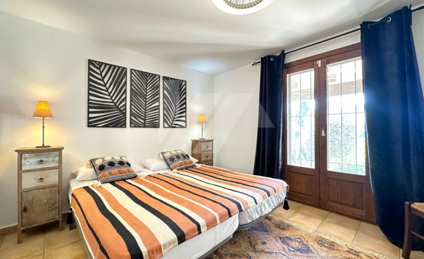 villa-for-sale-cumbre-del-sol-benitachell (24)