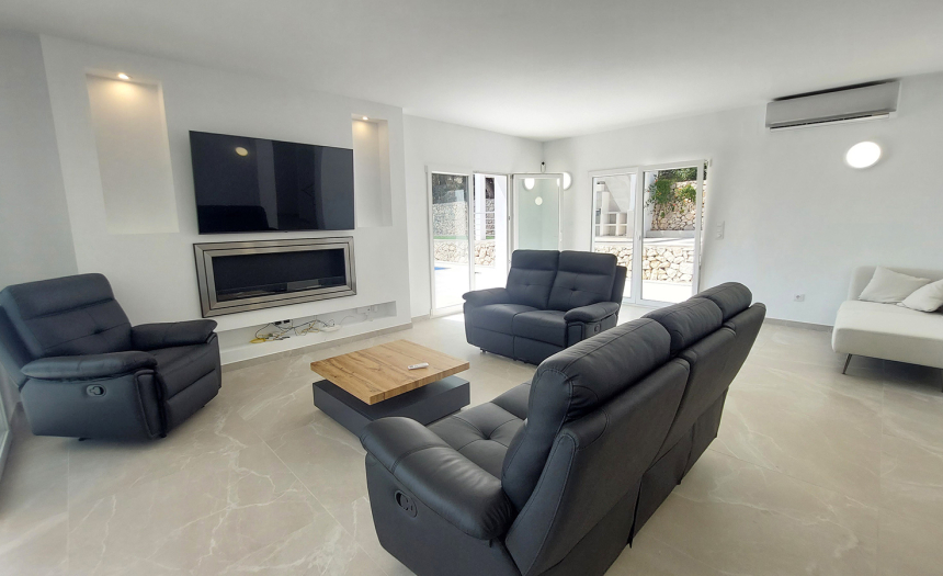 moraira-villa-pool-for-sale25