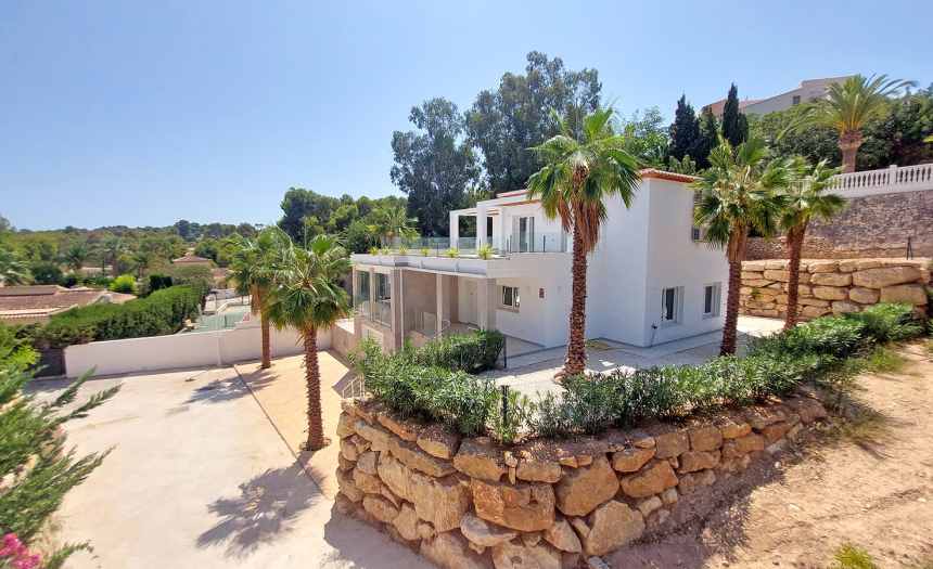 moraira-villa-pool-for-sale3